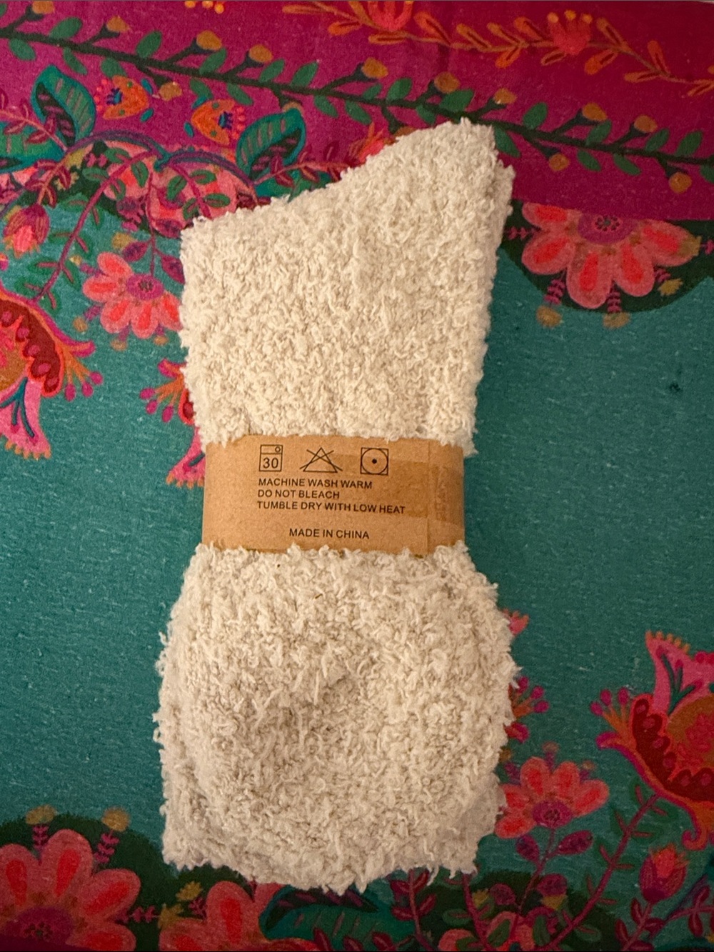 Fashion Boutique Cozy Cream Fuzzy Socks - Picture 2 of 2